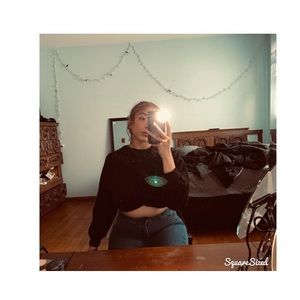 Meet your Posher, Lina